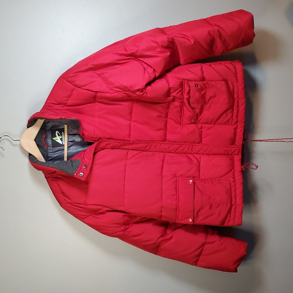 Athletech men's red, zip up winter coat. Size XL, very warm.
